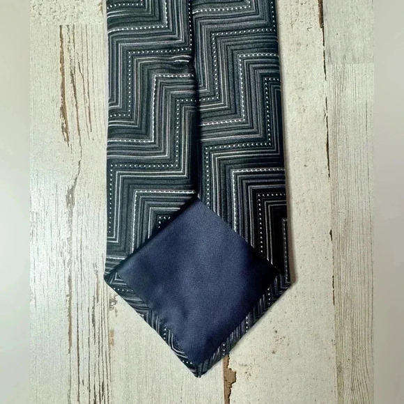 LOUIS DELL' OLIO Men's Tie 100% Silk Made in Italy Black Geometric - Picture 5 of 6